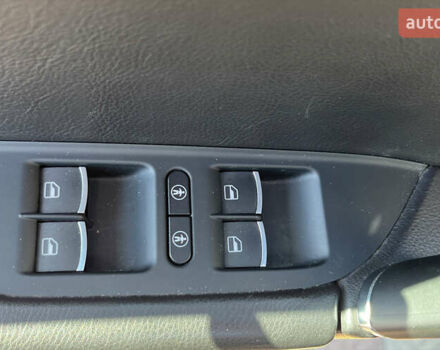 Серый Фольксваген Туарег, объемом двигателя 3 л и пробегом 158 тыс. км за 22900 $, фото 9 на Automoto.ua