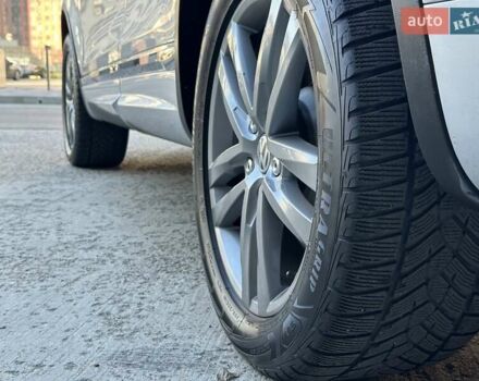 Серый Фольксваген Туарег, объемом двигателя 3 л и пробегом 193 тыс. км за 23450 $, фото 16 на Automoto.ua