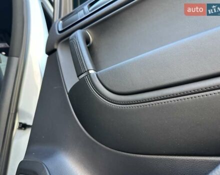 Серый Фольксваген Туарег, объемом двигателя 3 л и пробегом 193 тыс. км за 23450 $, фото 71 на Automoto.ua