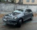 Серый Фольксваген Туарег, объемом двигателя 2.97 л и пробегом 270 тыс. км за 22800 $, фото 2 на Automoto.ua
