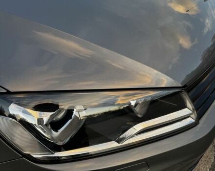 Серый Фольксваген Туарег, объемом двигателя 3 л и пробегом 200 тыс. км за 23500 $, фото 21 на Automoto.ua