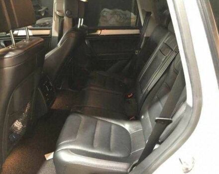 Серый Фольксваген Туарег, объемом двигателя 0 л и пробегом 80 тыс. км за 21000 $, фото 5 на Automoto.ua