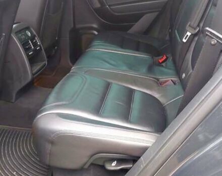 Серый Фольксваген Туарег, объемом двигателя 2.97 л и пробегом 273 тыс. км за 21999 $, фото 9 на Automoto.ua