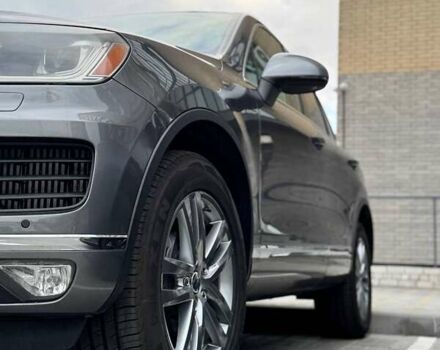 Серый Фольксваген Туарег, объемом двигателя 3 л и пробегом 190 тыс. км за 24000 $, фото 9 на Automoto.ua