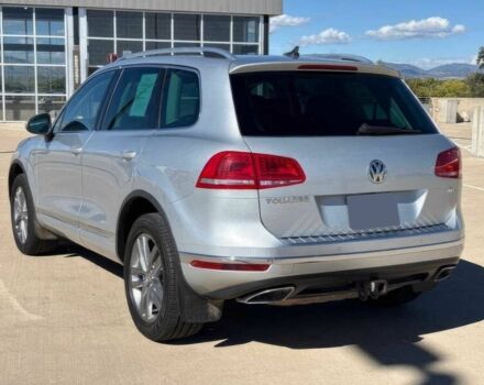 Серый Фольксваген Туарег, объемом двигателя 3 л и пробегом 76 тыс. км за 14000 $, фото 4 на Automoto.ua