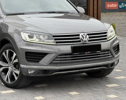 Серый Фольксваген Туарег, объемом двигателя 3 л и пробегом 228 тыс. км за 24900 $, фото 11 на Automoto.ua