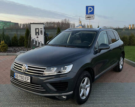 Серый Фольксваген Туарег, объемом двигателя 2.97 л и пробегом 200 тыс. км за 28500 $, фото 31 на Automoto.ua