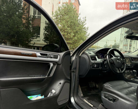 Сірий Фольксваген Туарег, об'ємом двигуна 3.6 л та пробігом 220 тис. км за 21777 $, фото 9 на Automoto.ua