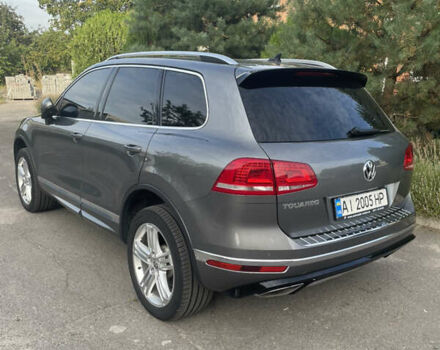 Серый Фольксваген Туарег, объемом двигателя 2.97 л и пробегом 266 тыс. км за 27999 $, фото 1 на Automoto.ua