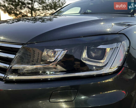 Серый Фольксваген Туарег, объемом двигателя 2.97 л и пробегом 186 тыс. км за 23500 $, фото 9 на Automoto.ua