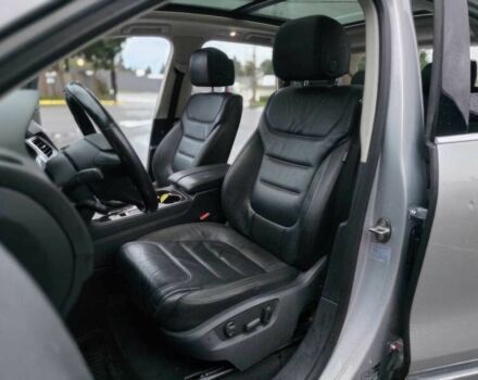 Серый Фольксваген Туарег, объемом двигателя 3.6 л и пробегом 75 тыс. км за 1350 $, фото 7 на Automoto.ua