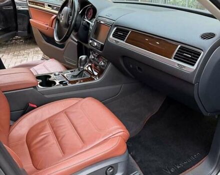 Сірий Фольксваген Туарег, об'ємом двигуна 3.6 л та пробігом 145 тис. км за 19000 $, фото 10 на Automoto.ua