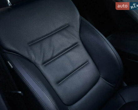 Серый Фольксваген Туарег, объемом двигателя 3 л и пробегом 205 тыс. км за 27500 $, фото 71 на Automoto.ua