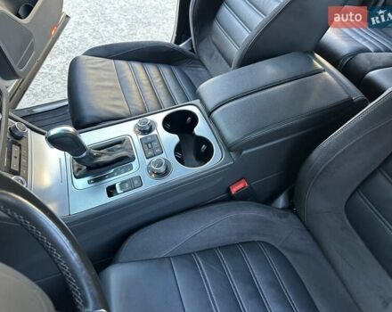 Серый Фольксваген Туарег, объемом двигателя 3 л и пробегом 193 тыс. км за 23450 $, фото 33 на Automoto.ua