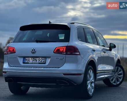 Серый Фольксваген Туарег, объемом двигателя 3 л и пробегом 205 тыс. км за 27500 $, фото 32 на Automoto.ua