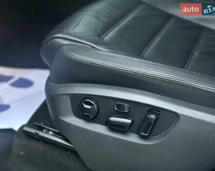 Серый Фольксваген Туарег, объемом двигателя 2.97 л и пробегом 268 тыс. км за 19700 $, фото 9 на Automoto.ua