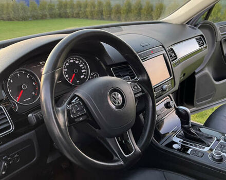 Серый Фольксваген Туарег, объемом двигателя 2.97 л и пробегом 200 тыс. км за 28500 $, фото 42 на Automoto.ua