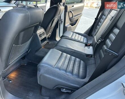 Серый Фольксваген Туарег, объемом двигателя 3 л и пробегом 193 тыс. км за 23450 $, фото 77 на Automoto.ua