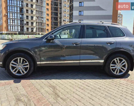 Сірий Фольксваген Туарег, об'ємом двигуна 2.97 л та пробігом 202 тис. км за 22800 $, фото 7 на Automoto.ua