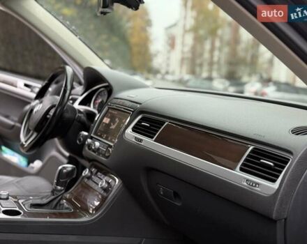 Сірий Фольксваген Туарег, об'ємом двигуна 3.6 л та пробігом 200 тис. км за 18500 $, фото 24 на Automoto.ua