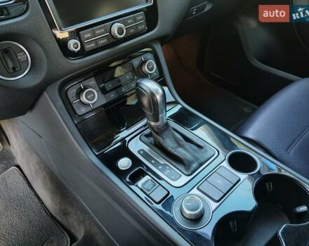 Серый Фольксваген Туарег, объемом двигателя 3.6 л и пробегом 174 тыс. км за 20800 $, фото 23 на Automoto.ua