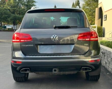 Серый Фольксваген Туарег, объемом двигателя 3 л и пробегом 72 тыс. км за 13600 $, фото 4 на Automoto.ua