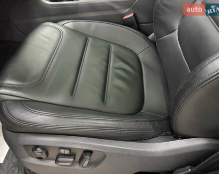 Сірий Фольксваген Туарег, об'ємом двигуна 2.97 л та пробігом 104 тис. км за 29900 $, фото 11 на Automoto.ua