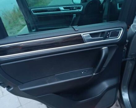 Серый Фольксваген Туарег, объемом двигателя 3.6 л и пробегом 165 тыс. км за 17500 $, фото 16 на Automoto.ua