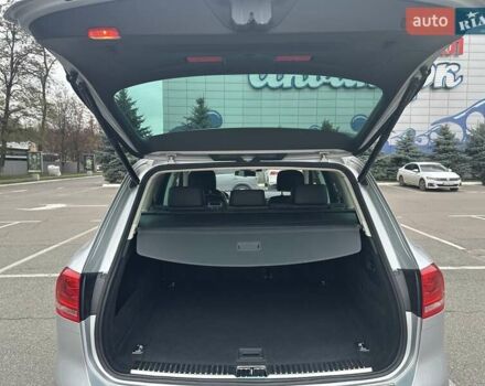 Серый Фольксваген Туарег, объемом двигателя 2.97 л и пробегом 196 тыс. км за 28000 $, фото 8 на Automoto.ua