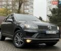 Сірий Фольксваген Туарег, об'ємом двигуна 3.6 л та пробігом 200 тис. км за 18500 $, фото 2 на Automoto.ua