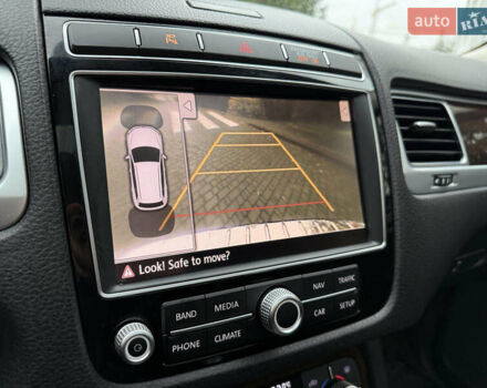 Сірий Фольксваген Туарег, об'ємом двигуна 3.6 л та пробігом 220 тис. км за 21777 $, фото 21 на Automoto.ua