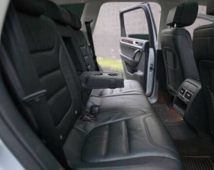 Серый Фольксваген Туарег, объемом двигателя 3.6 л и пробегом 75 тыс. км за 1350 $, фото 9 на Automoto.ua