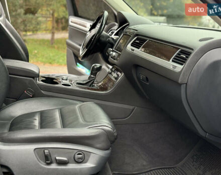 Сірий Фольксваген Туарег, об'ємом двигуна 3.6 л та пробігом 220 тис. км за 21777 $, фото 14 на Automoto.ua