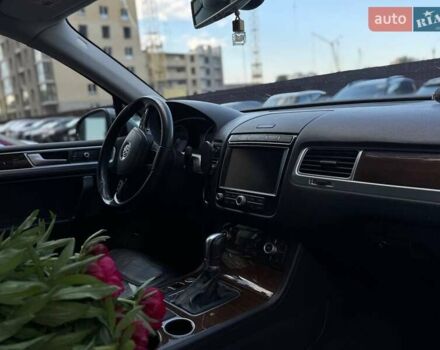 Серый Фольксваген Туарег, объемом двигателя 3 л и пробегом 190 тыс. км за 24000 $, фото 21 на Automoto.ua
