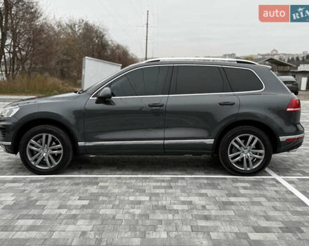 Серый Фольксваген Туарег, объемом двигателя 3 л и пробегом 186 тыс. км за 22500 $, фото 11 на Automoto.ua