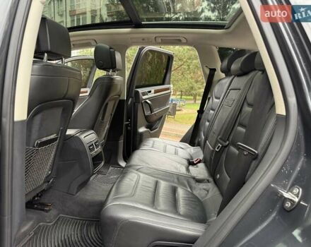 Сірий Фольксваген Туарег, об'ємом двигуна 3.6 л та пробігом 200 тис. км за 18500 $, фото 34 на Automoto.ua