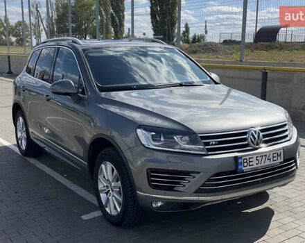 Серый Фольксваген Туарег, объемом двигателя 3 л и пробегом 173 тыс. км за 32000 $, фото 3 на Automoto.ua