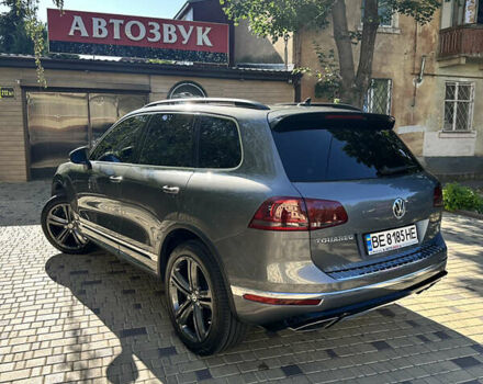 Серый Фольксваген Туарег, объемом двигателя 2.97 л и пробегом 240 тыс. км за 27500 $, фото 14 на Automoto.ua