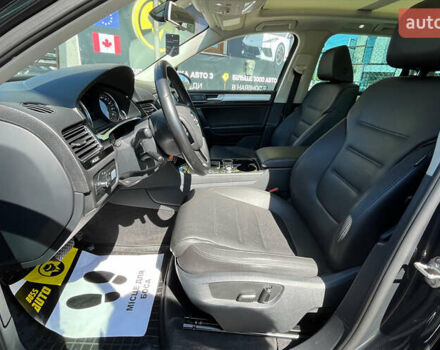 Серый Фольксваген Туарег, объемом двигателя 3 л и пробегом 158 тыс. км за 22900 $, фото 11 на Automoto.ua