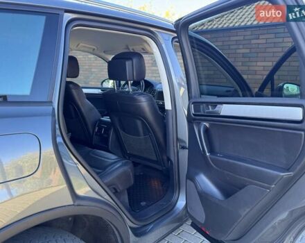 Фольксваген Туарег 2015 в Виннице на Automoto.ua Серый Фольксваген Туарег, объемом двигателя 2.97 л и пробегом 250 тыс. км за 22900 $, фото 34 на Automoto.ua