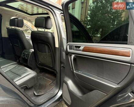 Сірий Фольксваген Туарег, об'ємом двигуна 3.6 л та пробігом 200 тис. км за 18500 $, фото 30 на Automoto.ua