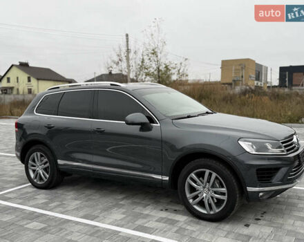 Серый Фольксваген Туарег, объемом двигателя 3 л и пробегом 186 тыс. км за 22500 $, фото 4 на Automoto.ua