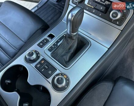 Серый Фольксваген Туарег, объемом двигателя 3 л и пробегом 193 тыс. км за 23450 $, фото 48 на Automoto.ua