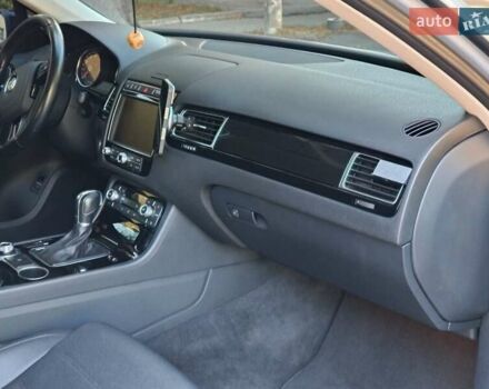 Серый Фольксваген Туарег, объемом двигателя 3.6 л и пробегом 174 тыс. км за 19000 $, фото 22 на Automoto.ua