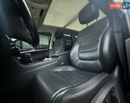 Серый Фольксваген Туарег, объемом двигателя 2.97 л и пробегом 268 тыс. км за 19700 $, фото 14 на Automoto.ua