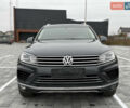 Серый Фольксваген Туарег, объемом двигателя 3 л и пробегом 186 тыс. км за 22500 $, фото 2 на Automoto.ua