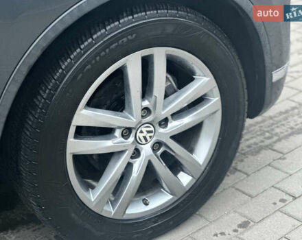 Серый Фольксваген Туарег, объемом двигателя 2.97 л и пробегом 268 тыс. км за 19700 $, фото 6 на Automoto.ua