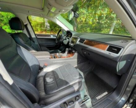 Серый Фольксваген Туарег, объемом двигателя 3 л и пробегом 74 тыс. км за 18900 $, фото 7 на Automoto.ua