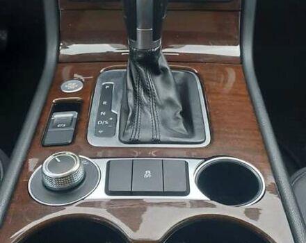 Серый Фольксваген Туарег, объемом двигателя 2.97 л и пробегом 273 тыс. км за 21999 $, фото 10 на Automoto.ua