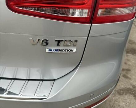 Серый Фольксваген Туарег, объемом двигателя 2.97 л и пробегом 196 тыс. км за 28000 $, фото 26 на Automoto.ua